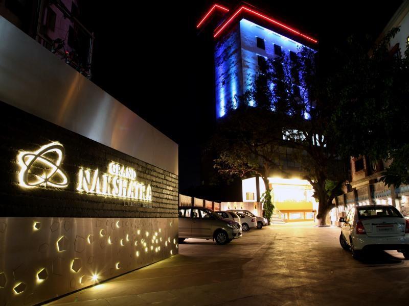Grand Nakshatra Hotel Ānand Exteriér fotografie